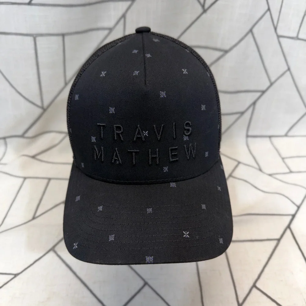 Travis Mathew Trucker Hat OSFM Black Mesh Snapback Flexfit 110 Geometric Print